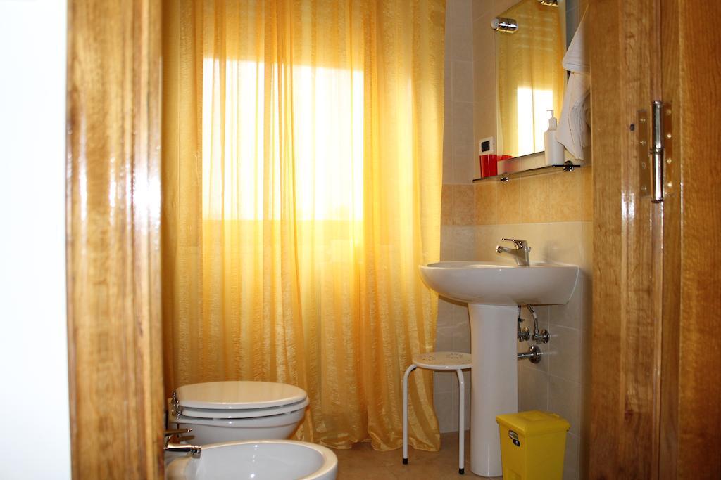 Camere Helios Σαν Τζιοβάνι Ροτόντο Δωμάτιο φωτογραφία